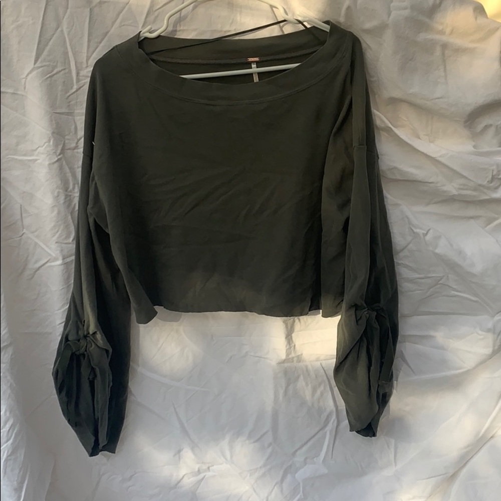 Free people Cropped sweater with detailed sleeves